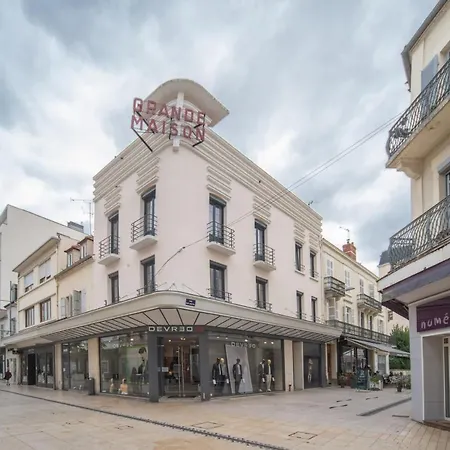 Grande Maison Vichy - Maison ou Appartements en Centre ville-3