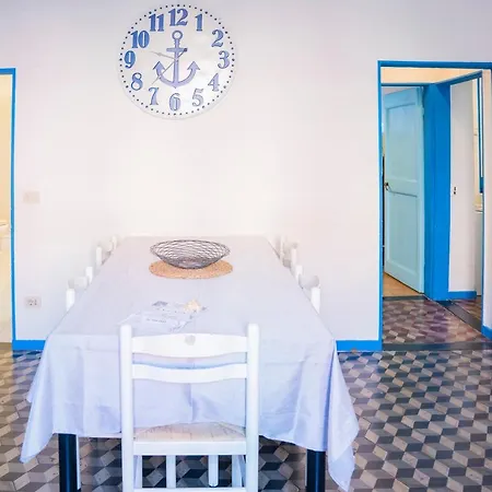 077 - Casa Fede in Centro, 500METRI da Mare e Spiaggia-3
