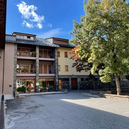 Alberg La Molina Xanascat-2