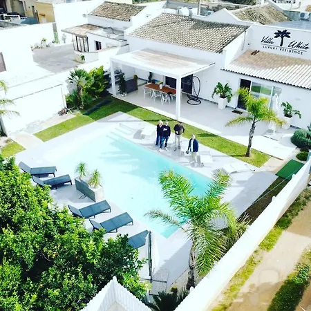 Villa White Luxury Residence-2