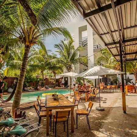 Che Holbox Hostel & Bar Adults Only-3
