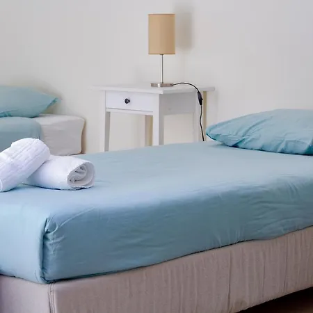 Peniche Surfcamp Hostel-3