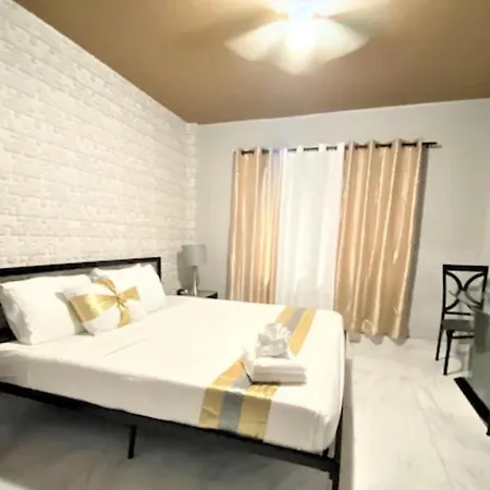 Modern Studio In Miami Beach-3