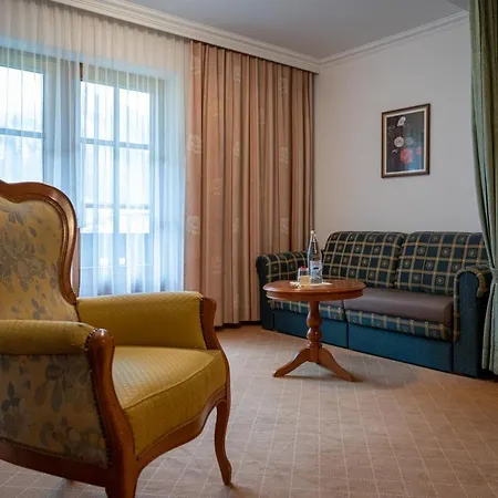 Hotel Waldheim Garni-2