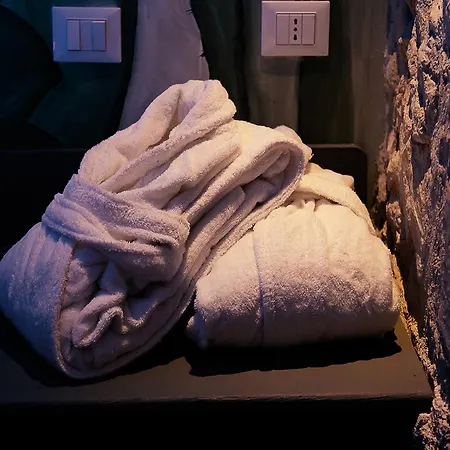Siricyaus Luxury Room-3