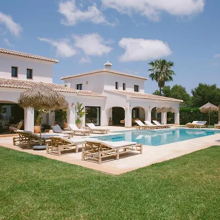 The Adelante House-2