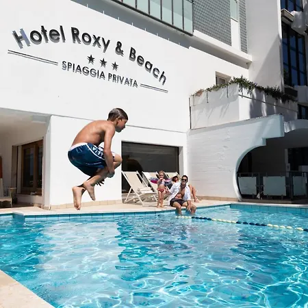 Hotel Roxy & Beach-2