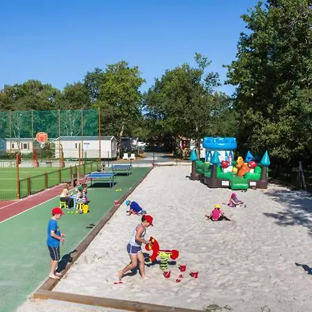 Camping Officiel Siblu Domaine de Soulac-3