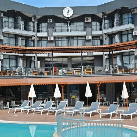 Clover Magic Park Side Hotel-3