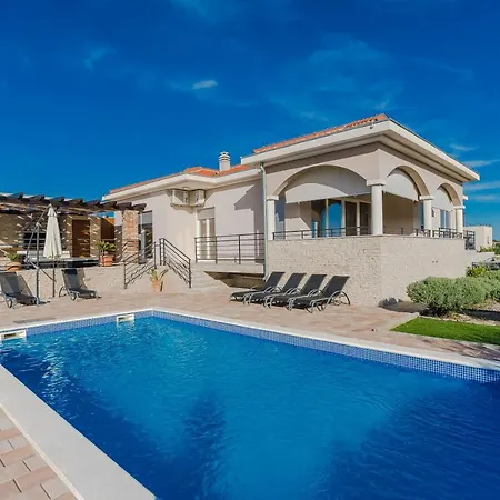 Villa Luka-2
