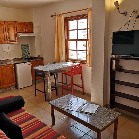 Apartamentos La Fuente-3