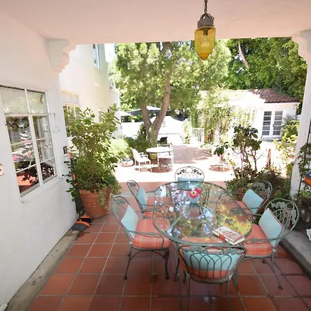 Beverly Hills Celebrity Home-2