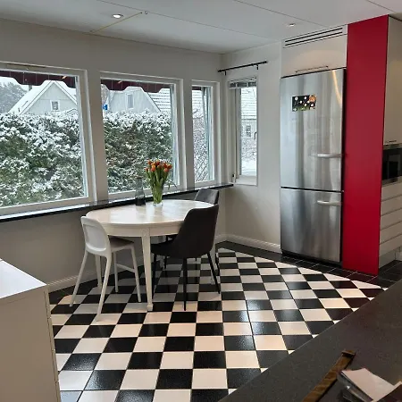 Villa Stockholm Taeby-2