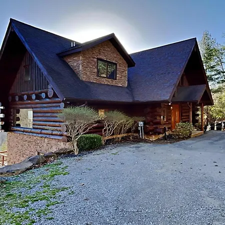 Pinnacle Chalet-2