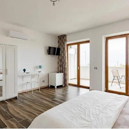 Manfredi Sea Room-2