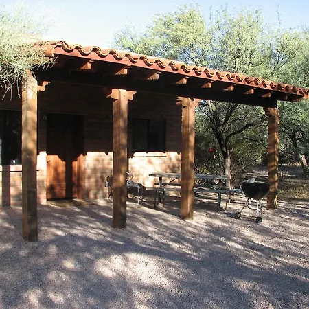 Desert Trails Bed & Breakfast-3