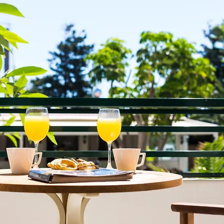 Trefon Hotel Apartments And Family Suites-2