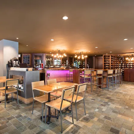 Intercontinental Chicago Magnificent Mile By Ihg-3