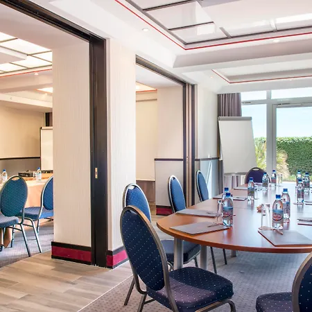 Grand Hotel Les Flamants Roses Thalasso & Spa-3