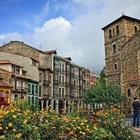 Puerta la Villa-3