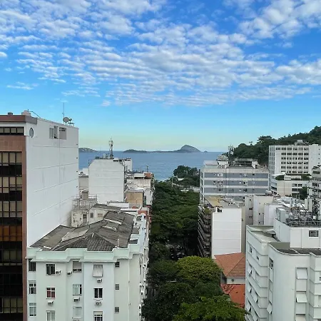 Flat no Leblon, 2 Quadras da Praia, Academia e Arrumação Diária na Rua Dias Ferreira by Tata-3