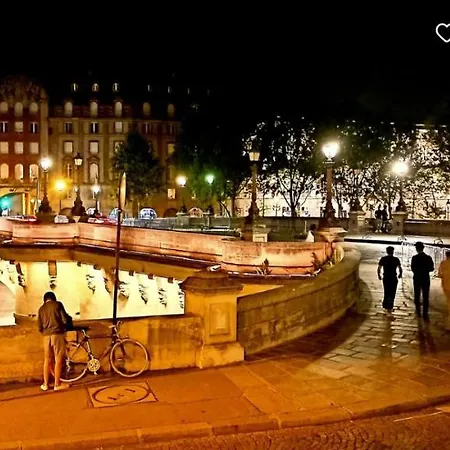 Emily In Paris-3