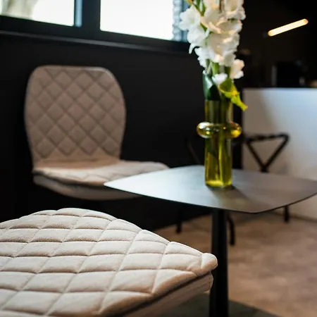 Les Thermes De Spa By La Cour De La Reine Hotel, Suites & Acces Gratuit Au Centre Thermal-3