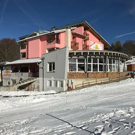 Hotel Sole del Baldo-3