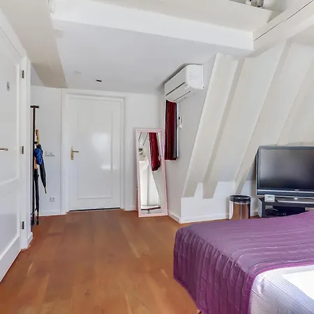 City-Centre, Canal-House, Luxurious , Stylish Bedroom, Ensuite Bathroom-2