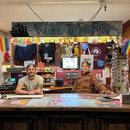 Castle Rock Hostel - Adults Only-3