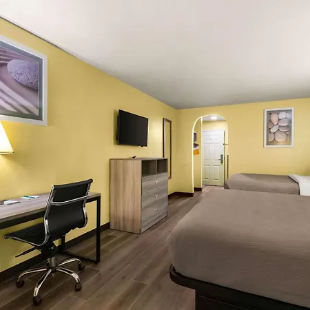 Quality Inn Bay City Tx-3