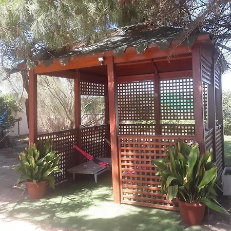 En Finca Las Dunas dos Chalets con jacuzzis en primera linea de playa , uno de 4 dormitorios y otro de 2 dormitorios, Llama al Seiscientos veintisiete Cuatrocientos diecisiete Trescientos noventa y ocho-3