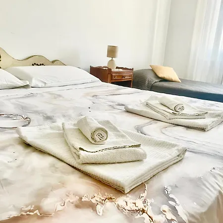 Cavour16 Rent Bedrooms-2