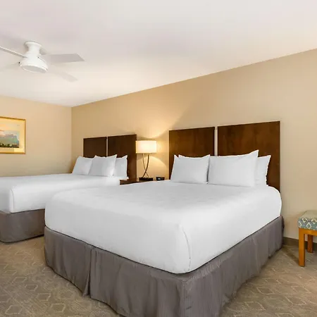 Best Western Plus Monterey Inn-3