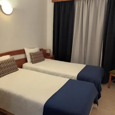 Hospedaria Descansa Pernas-2