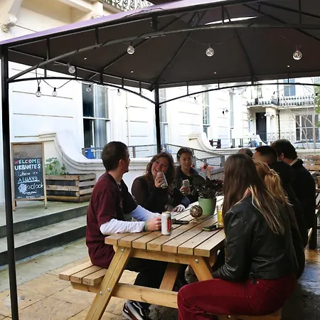 Urbany Hostel London 18-40 Years Old-3