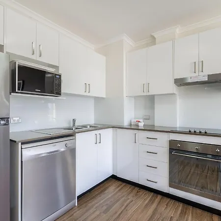 Oaks Sydney Goldsbrough Suites-2