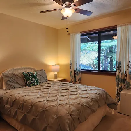 Hale Mauna Loa Upper Level With Shared Hot Tub-3