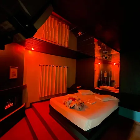 Free Way Motel-2