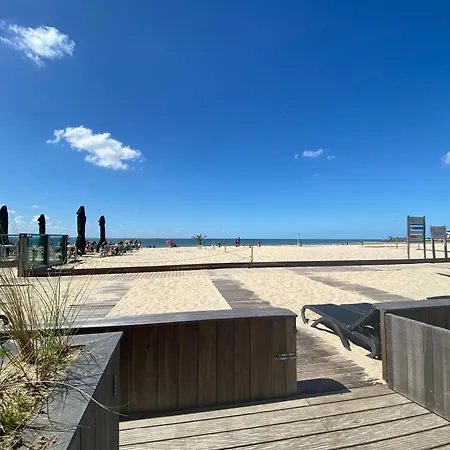 Beachrooms Pier 7-2