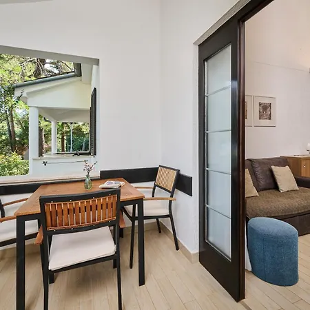 Apartments Galijot Plava Laguna-2