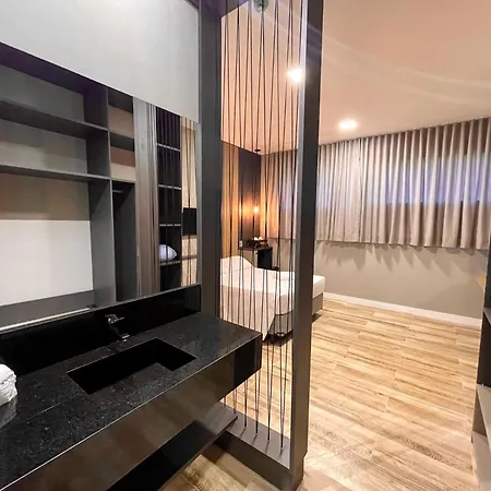 Eleganz Hostel & Suites-2