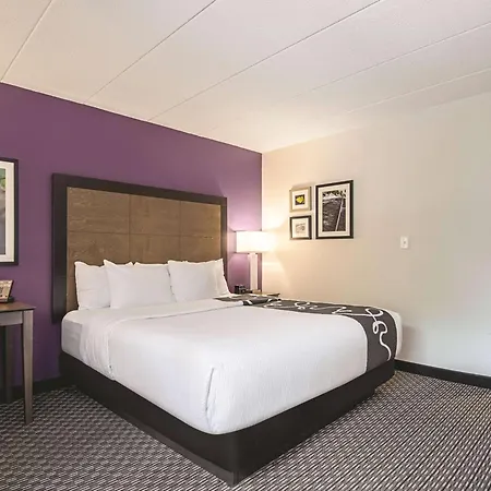 La Quinta Inn & Suites By Wyndham Portland Dt Maine Med-3