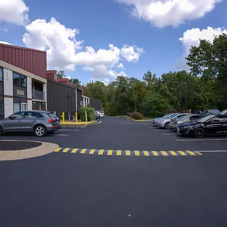 Excel Inn & Suites-2