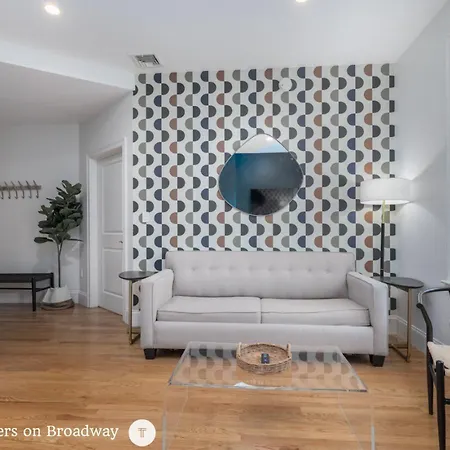 West Broadway Quarters By Thatch-2