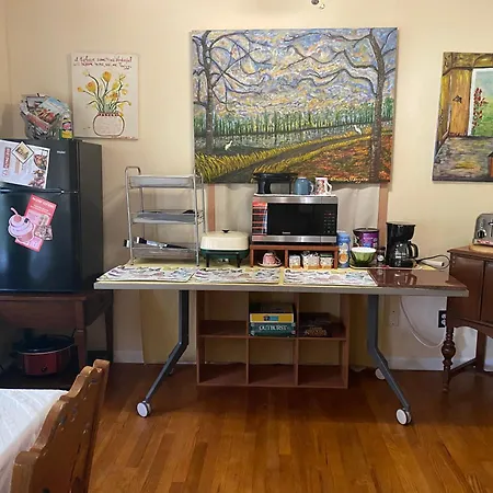 3 Bedrm, Art Houz, Mp 12 Miles, Downtown 10-3