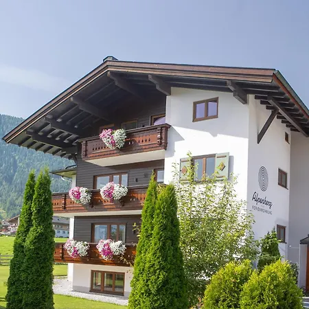 Ferienwohnungen Alpenherz-3