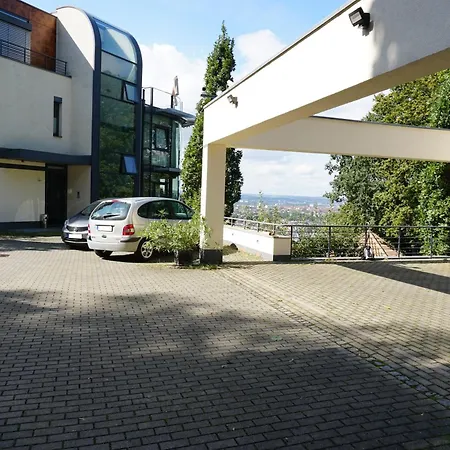 Villa via Lapis - Panoramablick über Dresden - Garten - Pool - Sauna - Luxus-2