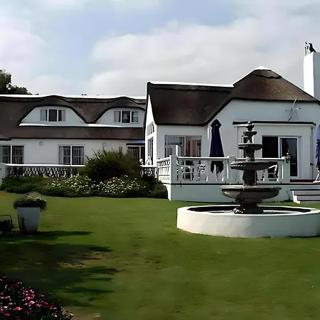 Lagoon Lodge-3