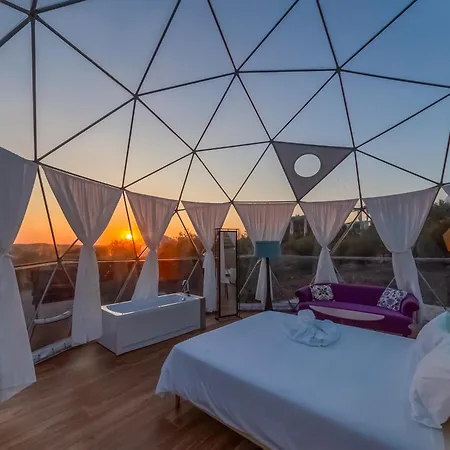 Glamping Skies - Adults Only-3